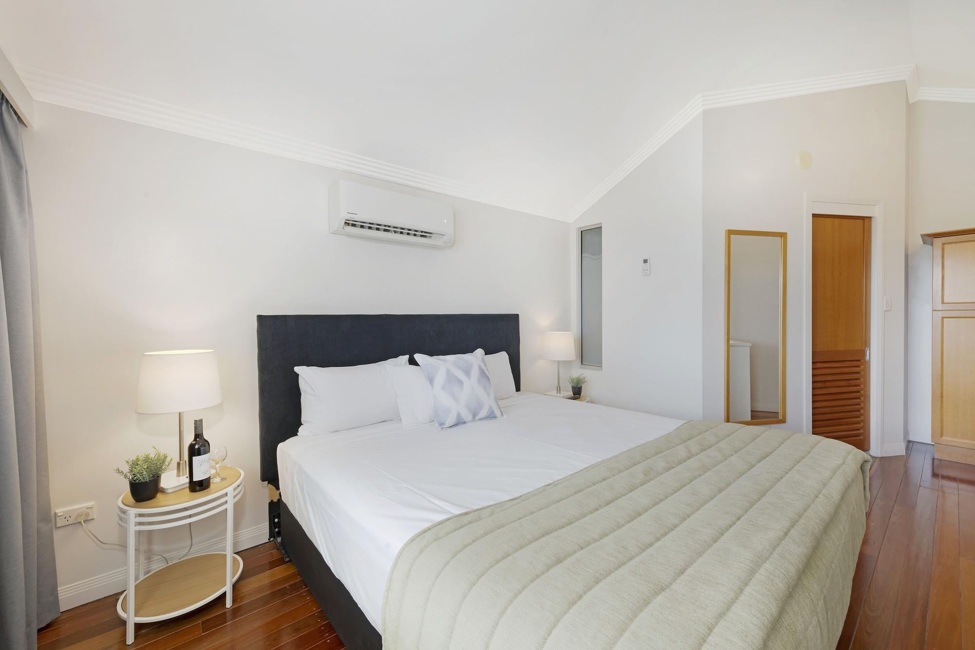Burnett Riverside Hotel 班达伯格 外观 照片