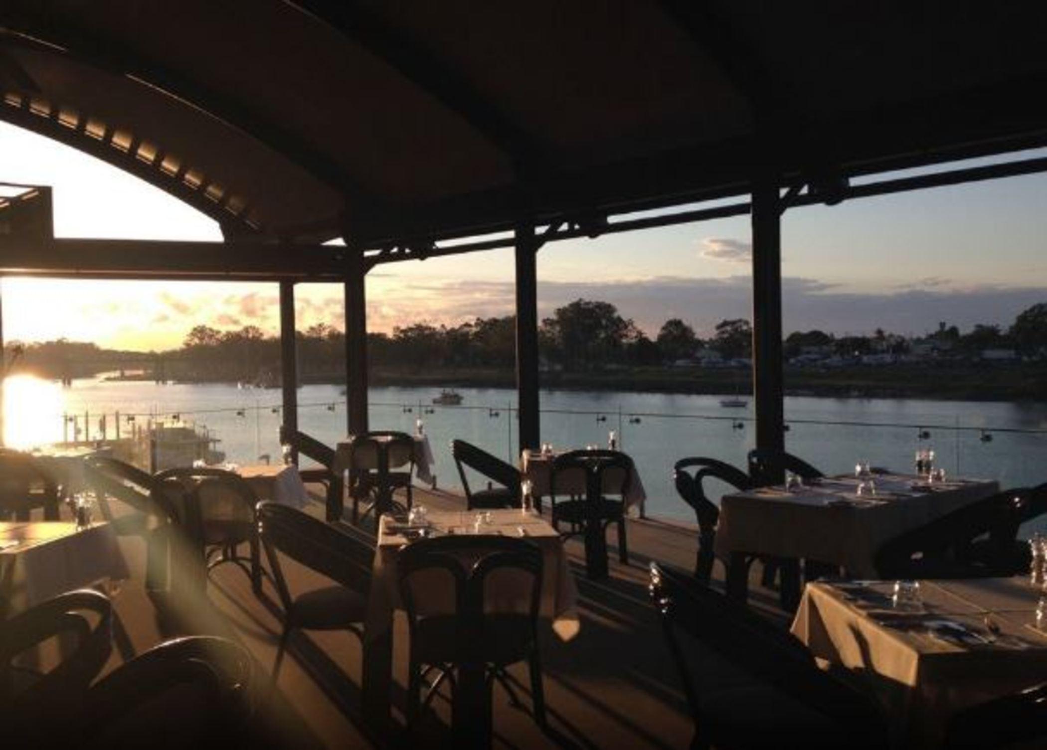 Burnett Riverside Hotel 班达伯格 外观 照片